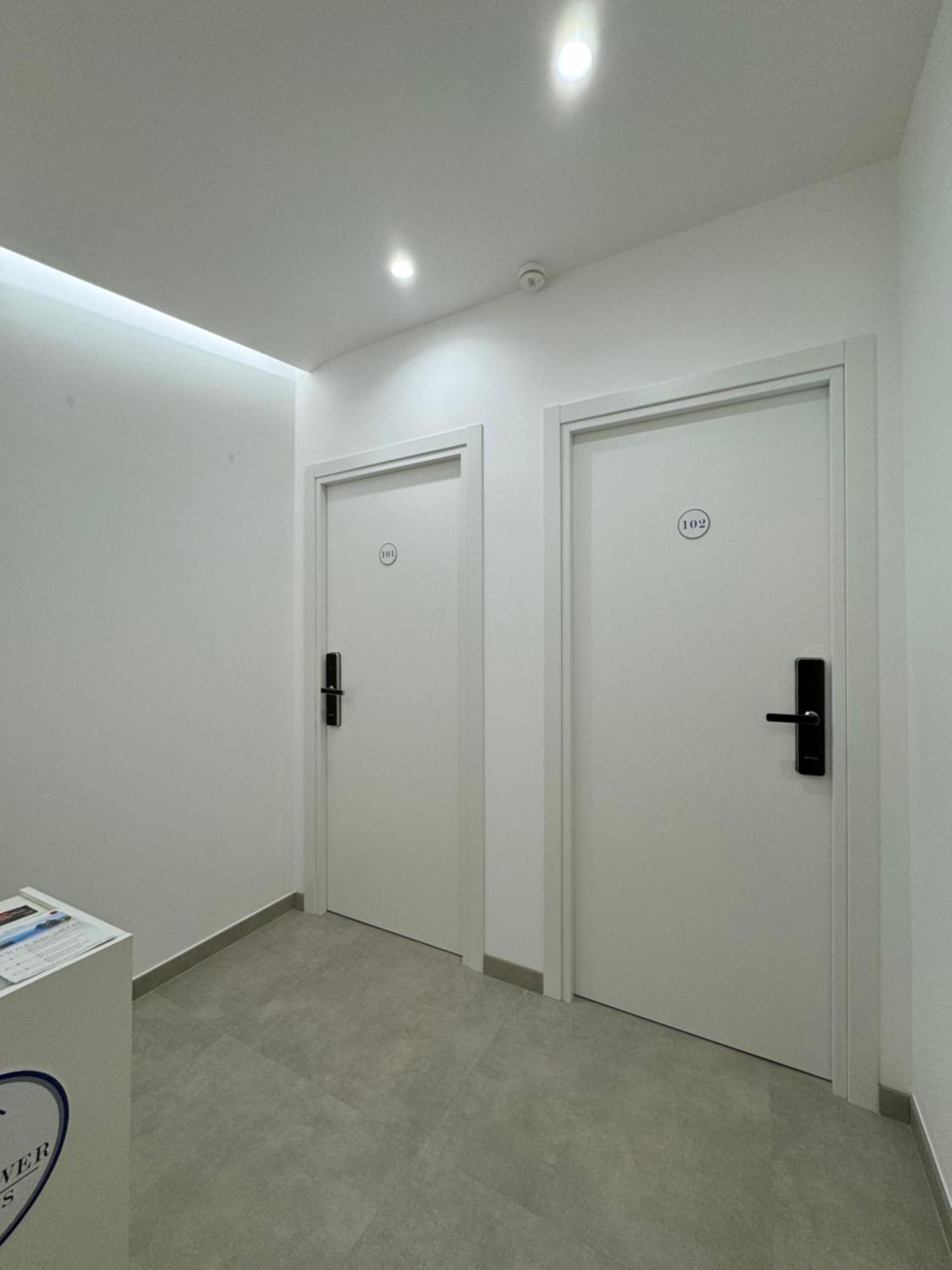 Space Tower Rooms Naples Exterior photo