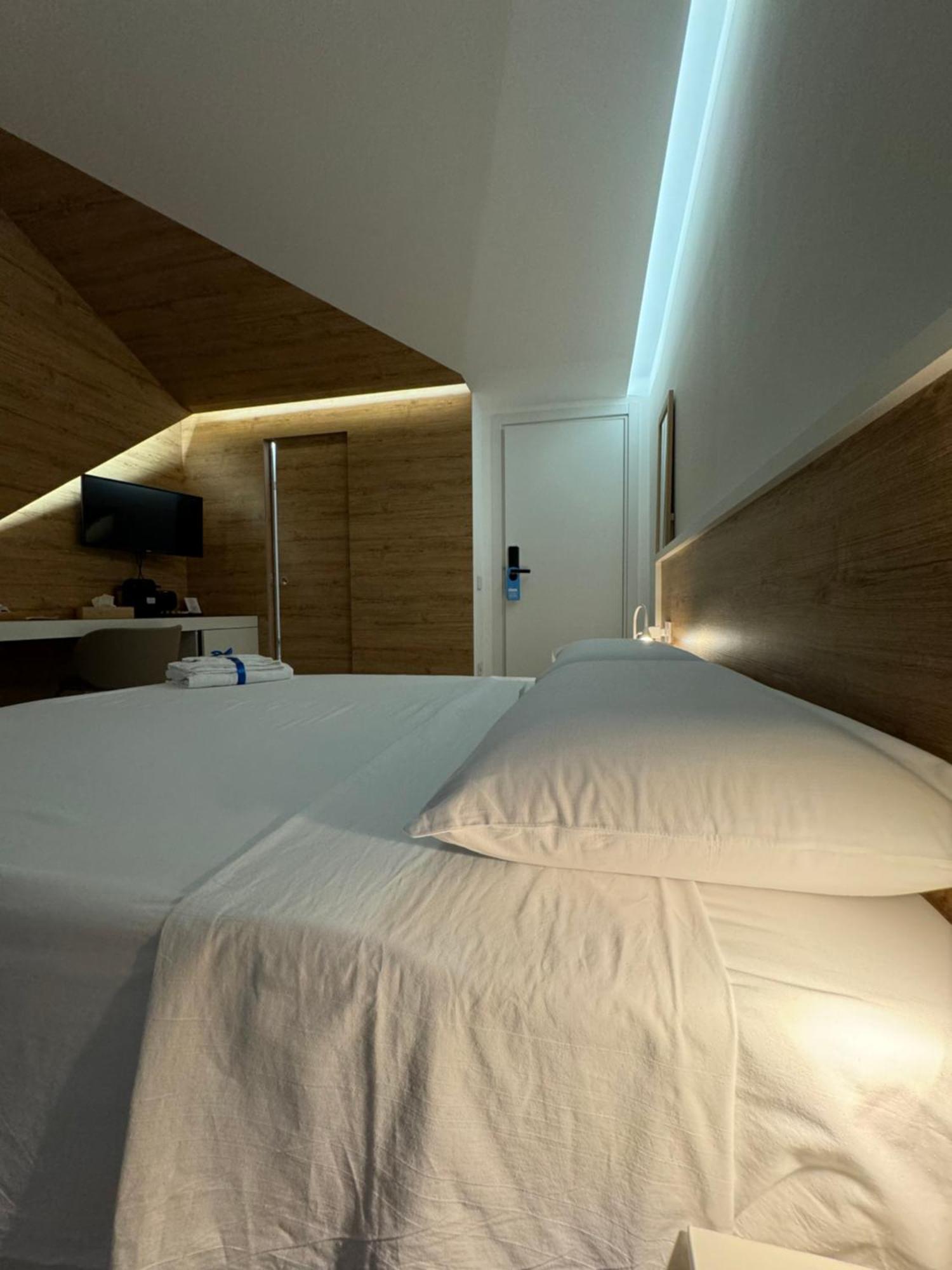 Space Tower Rooms Naples Exterior photo