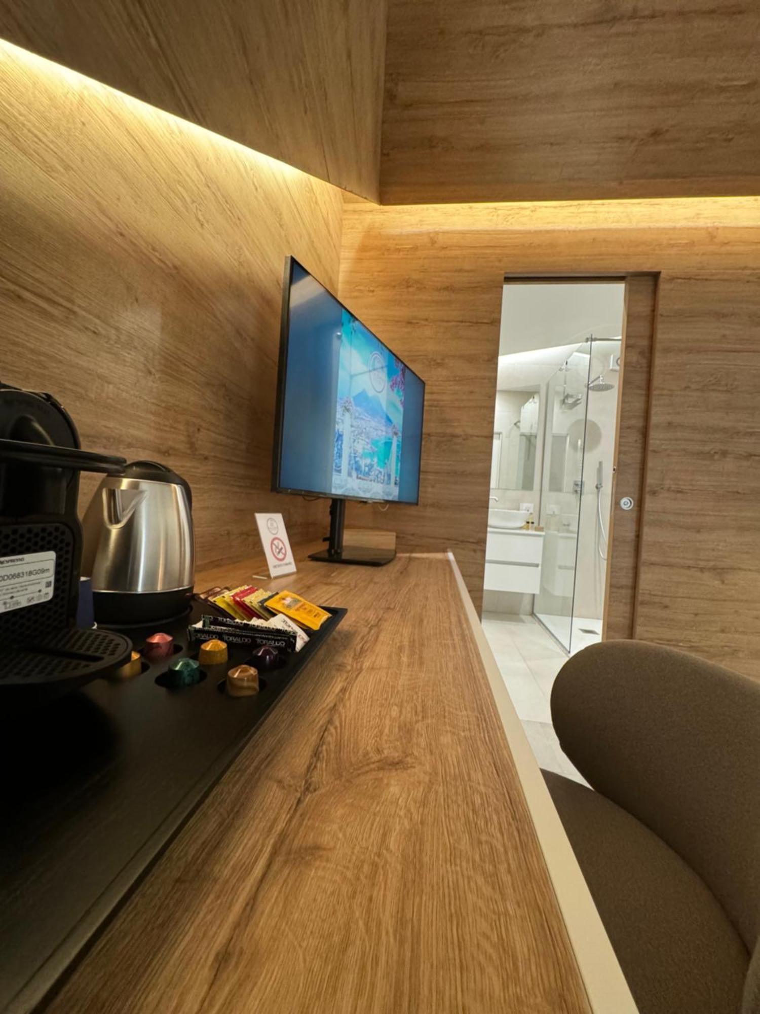 Space Tower Rooms Naples Exterior photo