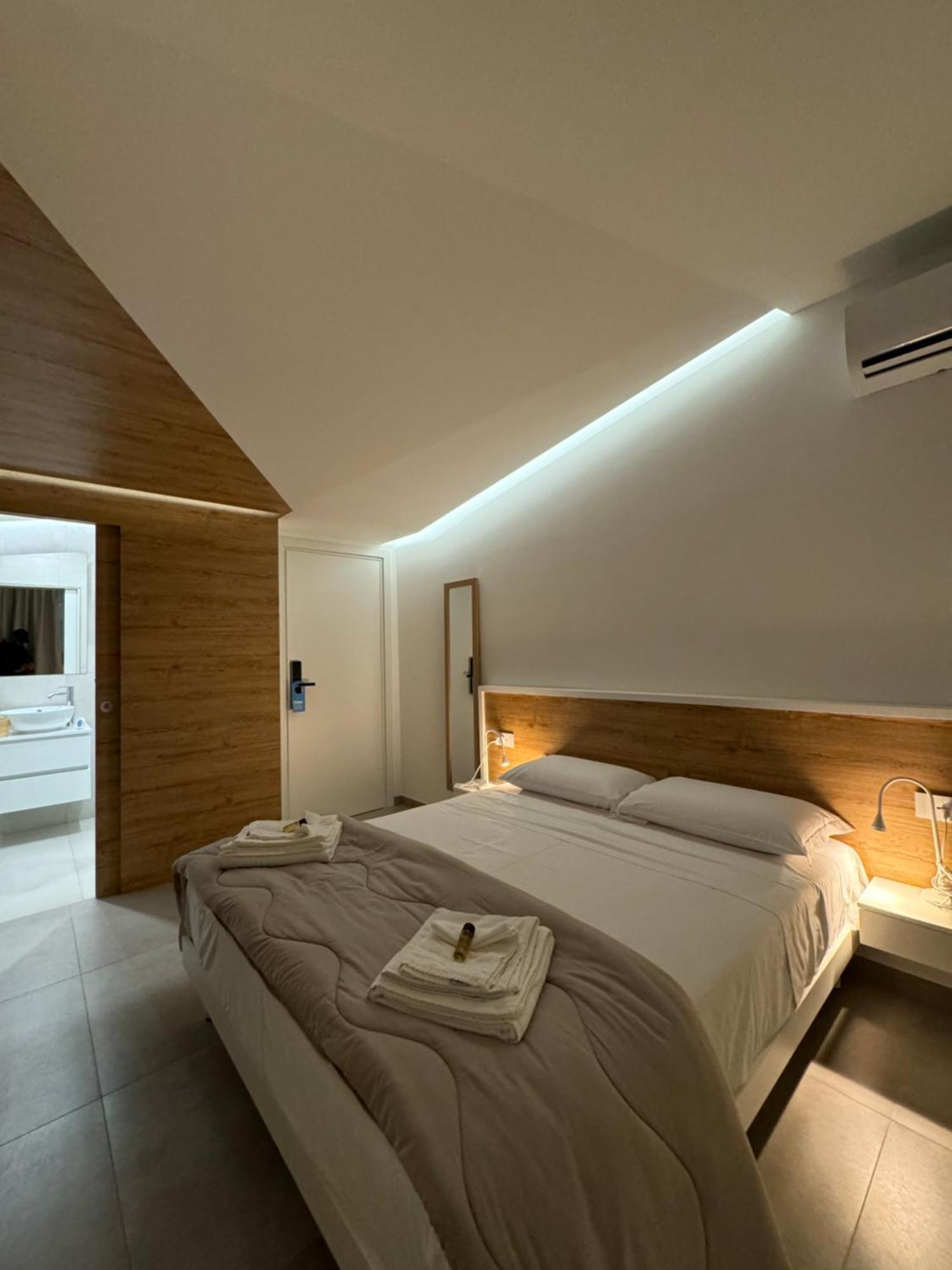 Space Tower Rooms Naples Exterior photo